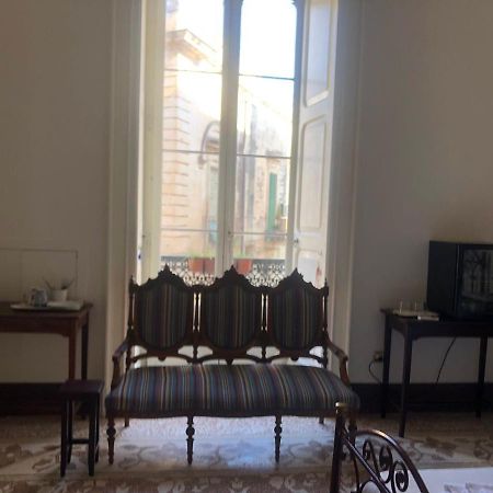 Palazzo Bernardini Suites Lecce Exterior photo