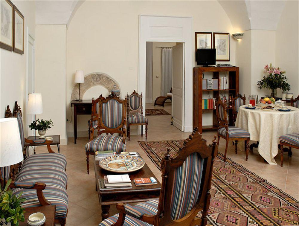 Palazzo Bernardini Suites Lecce Exterior photo